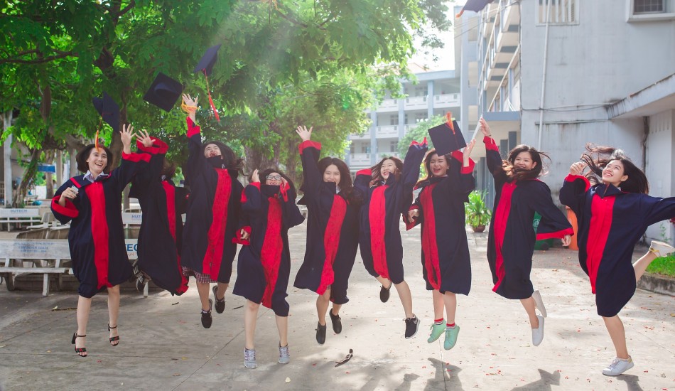 Key 5 Benefits of Studying Abroad